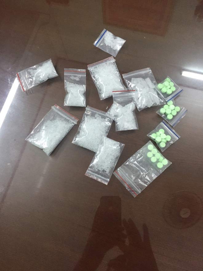 Bị bắt khi chưa kịp "phê" sau phút tình tứ trong khách sạn - 2