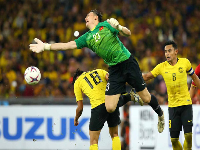 Bóng đá - Lâm "Tây" hóa người nhện AFF Cup: 5 pha cứu thua "kinh điển"