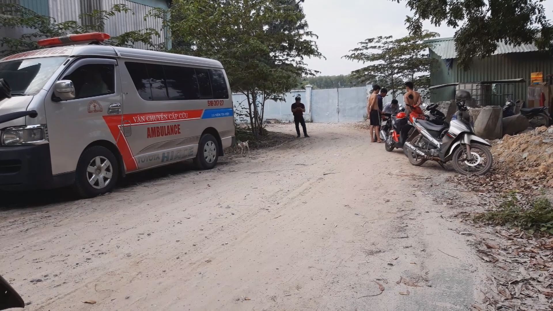 Nam thanh niên chết bất thường trong lúc sửa điện giúp người dân - 1