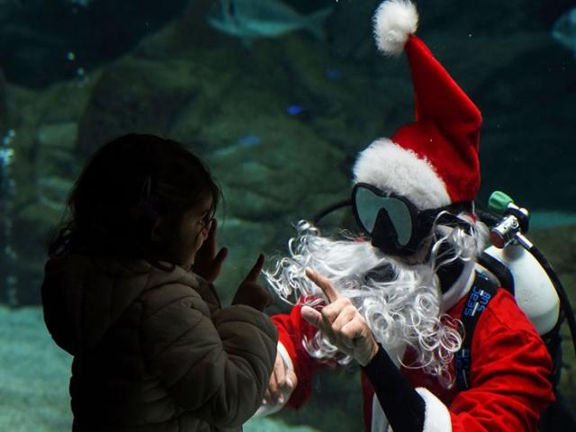 Du lịch - Trái Đất biến thành quả cầu đỏ rực trước Giáng sinh