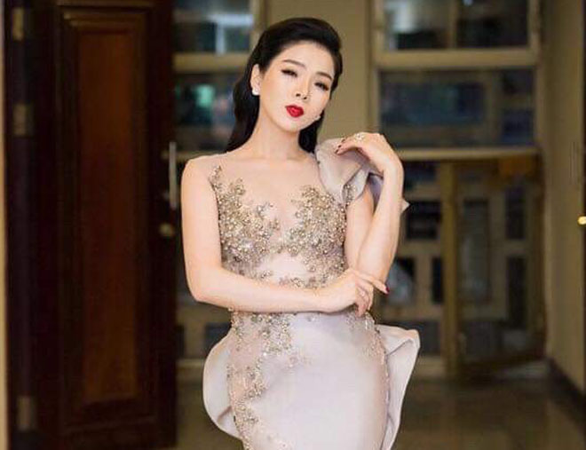 Lệ Quyên đáp trả "cực gắt" khi bị nói chơi trội, bán vé dát vàng - 2