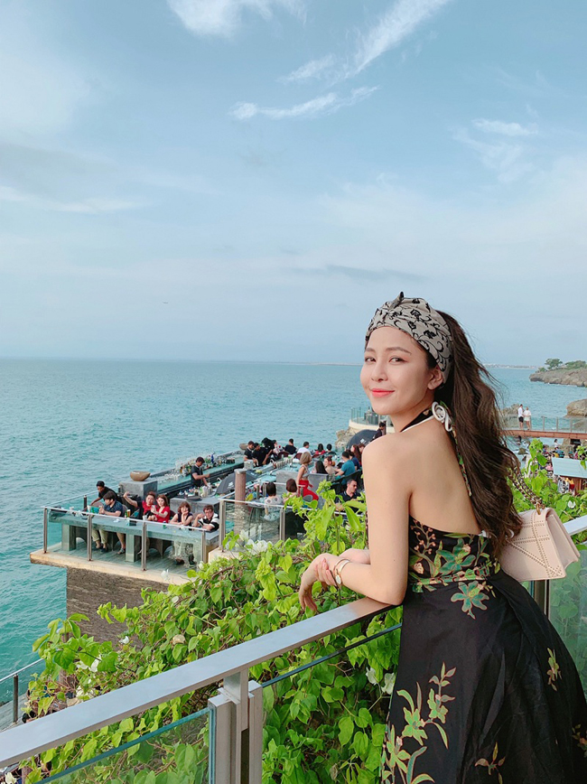 Trâm Anh sinh năm 1996, là một người mẫu ảnh kiêm dược sĩ.&nbsp;