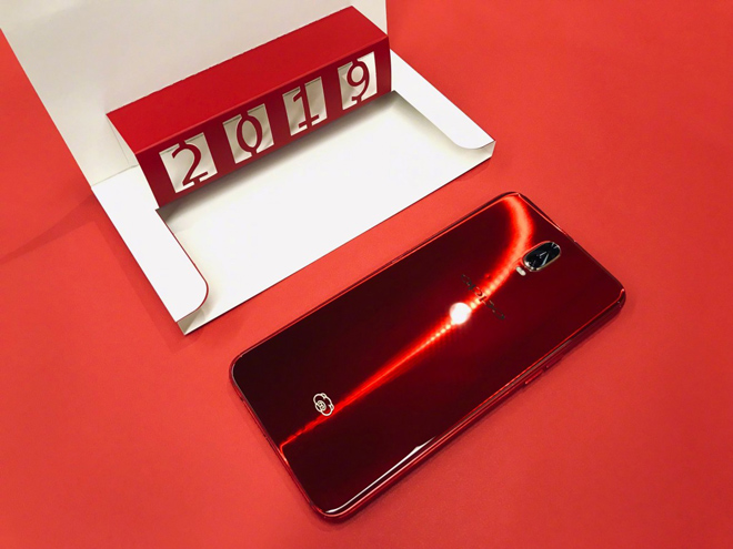 HOT: Oppo R17 và R17 Pro New Year Edition màu đỏ ra mắt - 3