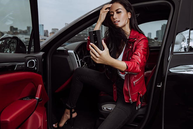 Loạt ảnh Mate 20 RS bên siêu xe Porsche – siêu phẩm tối thượng - 1