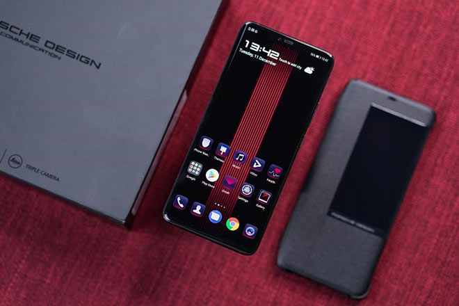 Loạt ảnh Mate 20 RS bên siêu xe Porsche – siêu phẩm tối thượng - 4