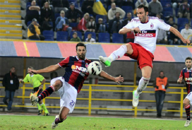Bologna - AC Milan: Thẻ đỏ & màn tấn công vũ bão - 1