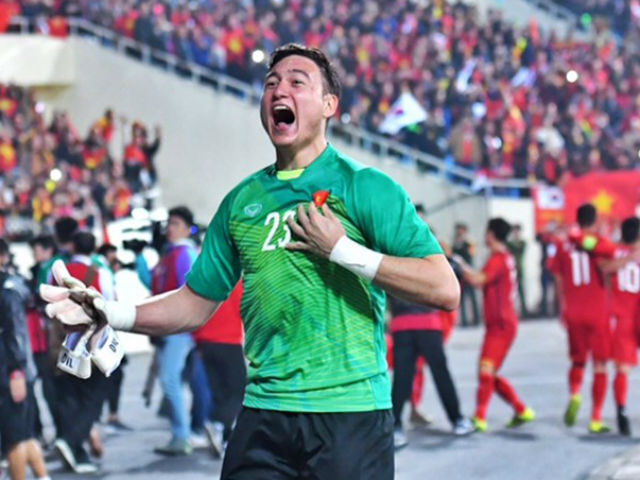 Bóng đá - Đặng Văn Lâm - từ người thừa đến người hùng!