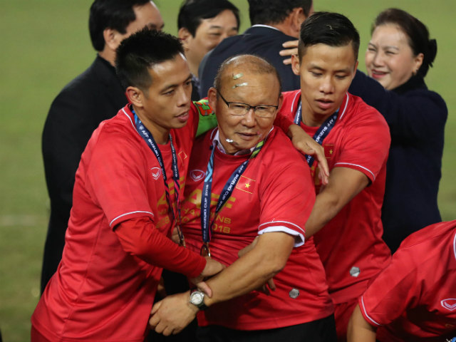 Loại Anh Đức - Văn Quyết khỏi Asian Cup, thầy Park chia sẻ điều gan ruột