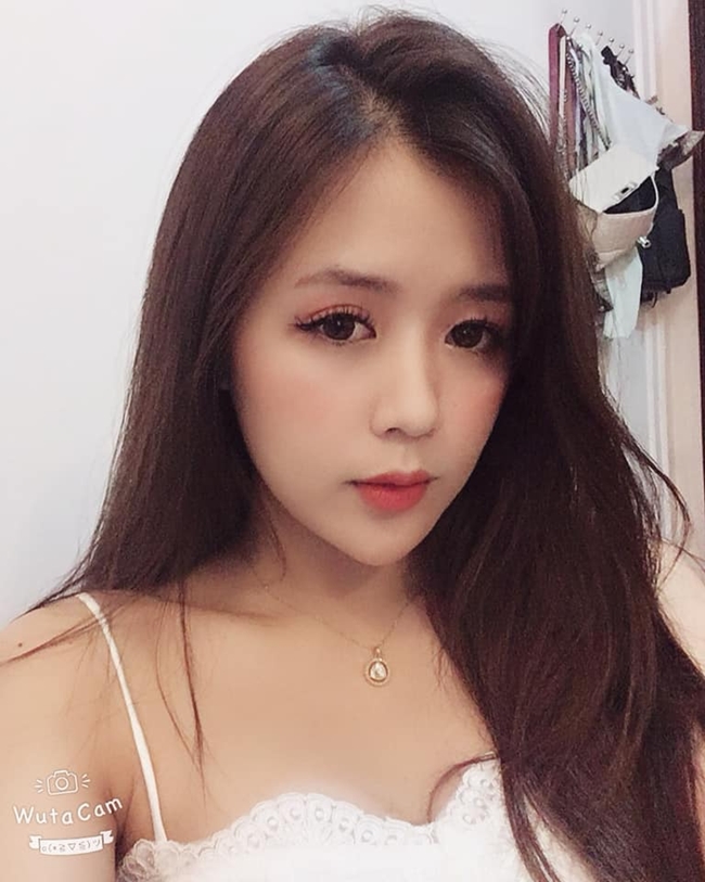 Thùy Dương luôn tìm hiểu về đội bóng, các cầu thủ MU và luôn theo dõi họ trong các giải đấu.