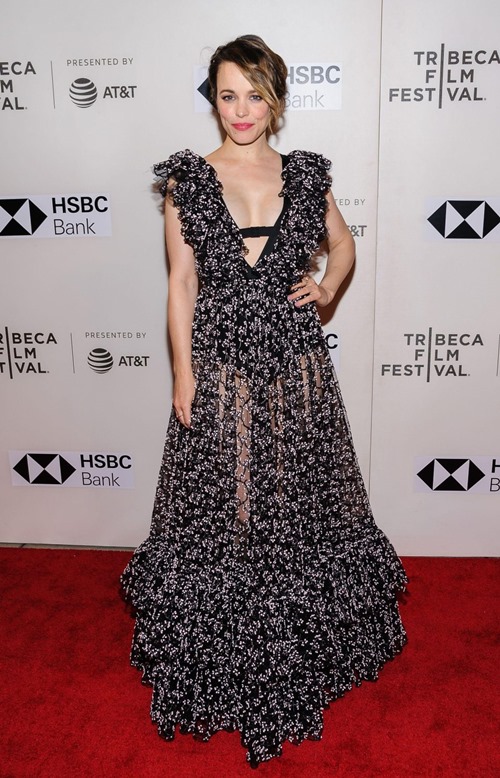 Rachel McAdams vắt sữa trên bìa tạp chí thời trang - 2