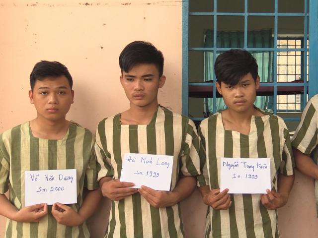 Pháp luật - Chụp ảnh thân mật với trai đăng lên mạng, vợ bị chồng cho "mưa đòn"