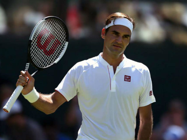 Federer hăng máu ”lơ” 2 người đẹp: Nhận kết cục đắng ngắt