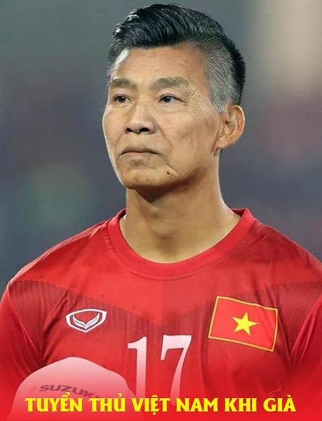 Văn Thanh tóc bạc rồi nhưng vẫn không quên vuốt keo.