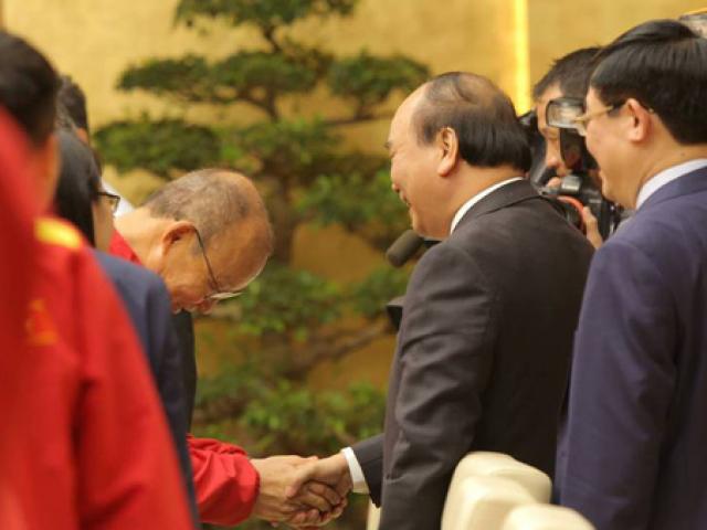 Tin tức trong ngày - Nóng 24h qua: Thủ tướng Nguyễn Xuân Phúc gặp thầy trò HLV Park Hang-seo lần thứ 3