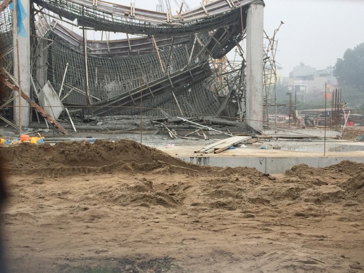 Những tai nạn từ "trên trời rơi xuống" khiến người dân khiếp đảm - 5