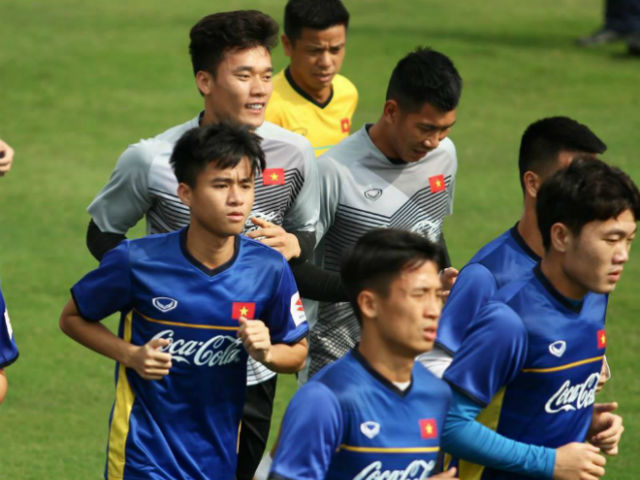 Bóng đá - Buổi tập đầu tiên ĐTVN - ASIAN Cup: Thầy Park chia đội đá "mưa bàn thắng"