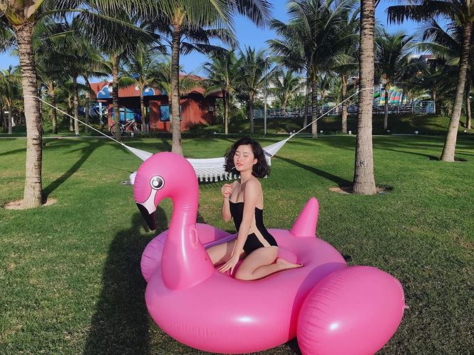 Bạn gái hot girl &#34;thưởng nóng&#34; Huy Hùng như đã hứa trước ngày hội quân - 2