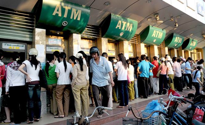 Ngân hàng Nhà nước yêu cầu không để ATM hết tiền dịp Tết - 1