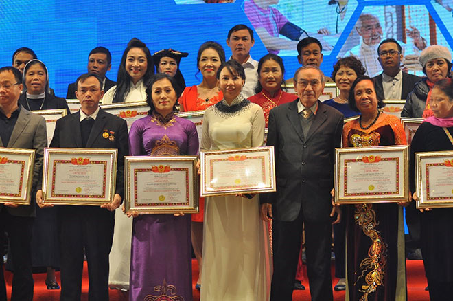 Trung tâm Xét nghiệm Y khoa Tass Care vinh dự nhận bằng khen “Người thầy thuốc của nhân dân – năm 2018” - 3