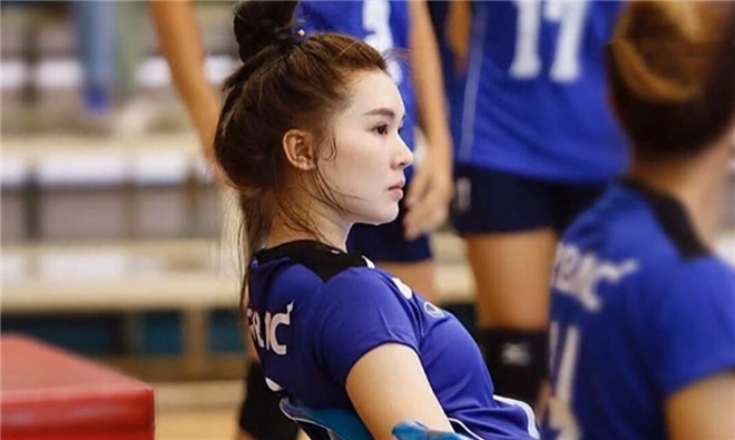 Nữ thần bóng chuyền đẹp nhất 2018: Mặc táo bạo, 21 tuổi làm quan - 6