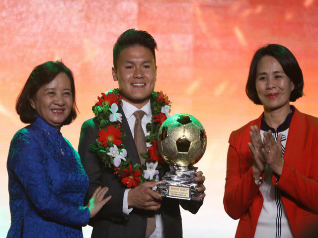 Trao giải Quả bóng vàng Việt Nam: Quang Hải xuất sắc "đánh bại" Anh Đức
