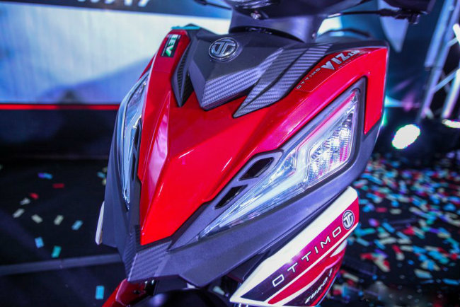 Mặt trước của 2019 Ottimo Viz110.