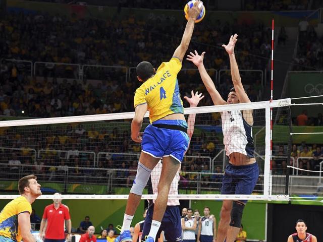 Thể thao - "Khổng lồ" phản đòn bóng chuyền: Đập tan cuồng phong, đối thủ tái mặt