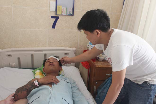 Nhóm đối tượng đi ô tô mang “hàng nóng” chém người trọng thương - 1
