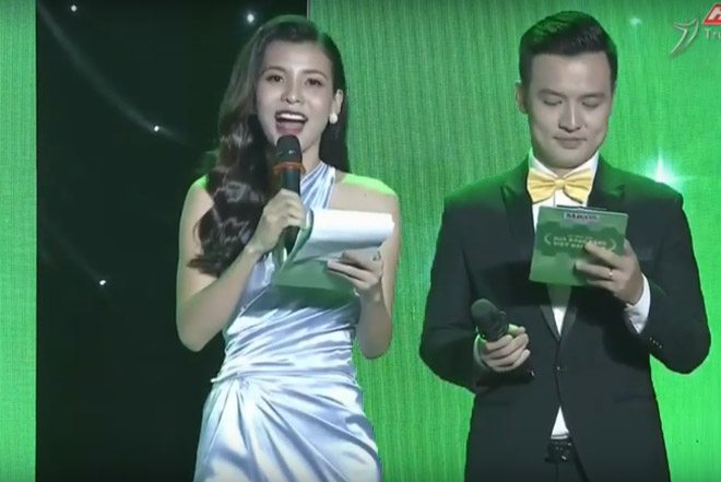 Nữ MC bị chê trong lễ trao giải “Quả bóng vàng 2018” là ai? - 1