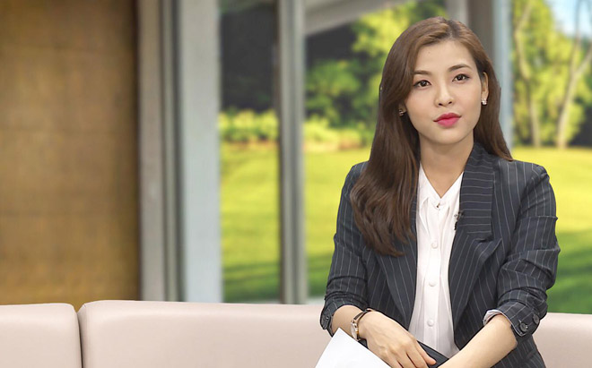 Nữ MC bị chê trong lễ trao giải “Quả bóng vàng 2018” là ai? - 4