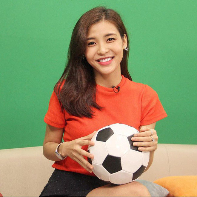 Nữ MC bị chê trong lễ trao giải “Quả bóng vàng 2018” là ai? - 3