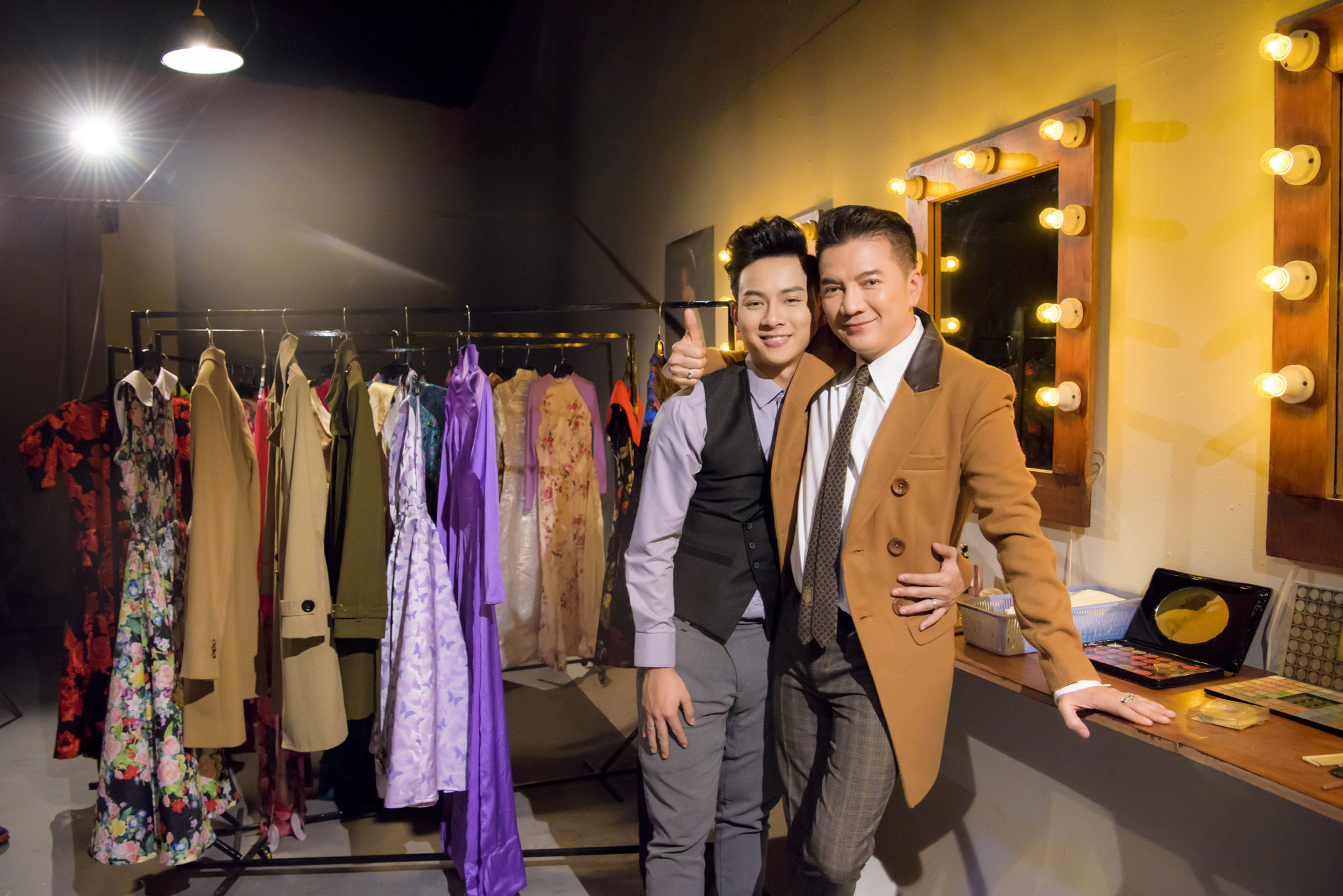 Quản lý cũ bất ngờ lên tiếng kêu gọi con nuôi Hoài Linh trở lại ca hát - 4