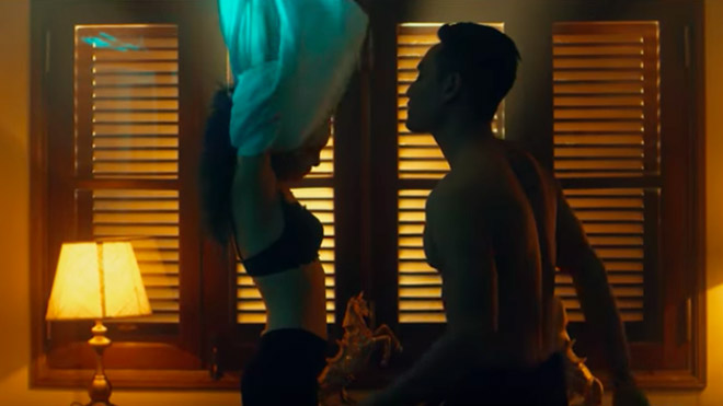 Giọng ca "Người lạ ơi" tung clip 18+ sau vụ té sấp mặt ở Hàn Quốc - 3