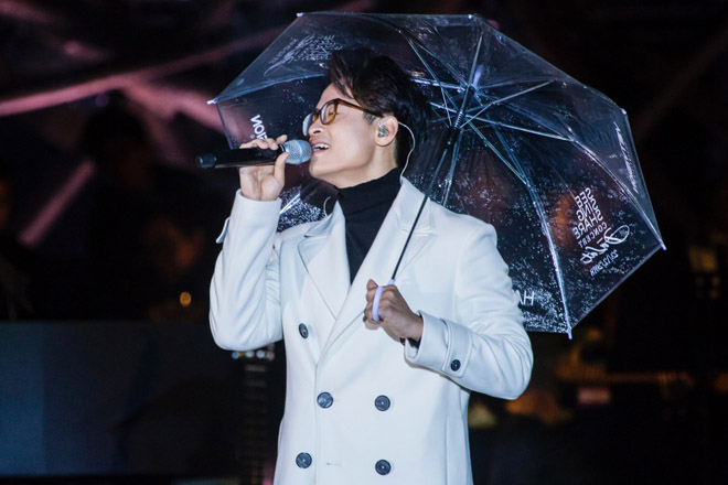 Hàng nghìn người đội mưa rét xem Hà Anh Tuấn hát ở Đà Lạt - 5