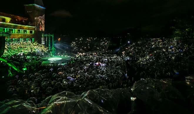 Hàng nghìn người đội mưa rét xem Hà Anh Tuấn hát ở Đà Lạt - 3