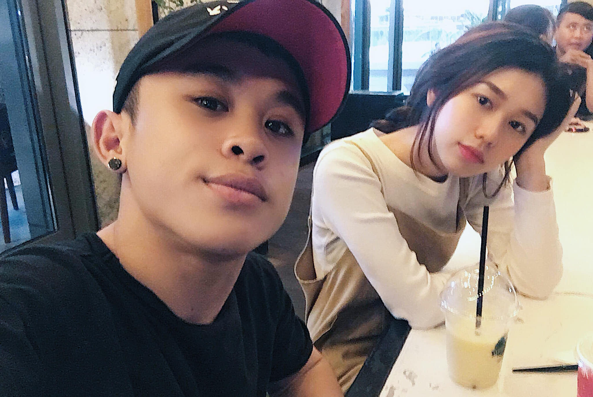 "Chàng lùn" Xuân Tiến khoe ảnh bạn gái xinh không kém người mẫu tình cũ - 3