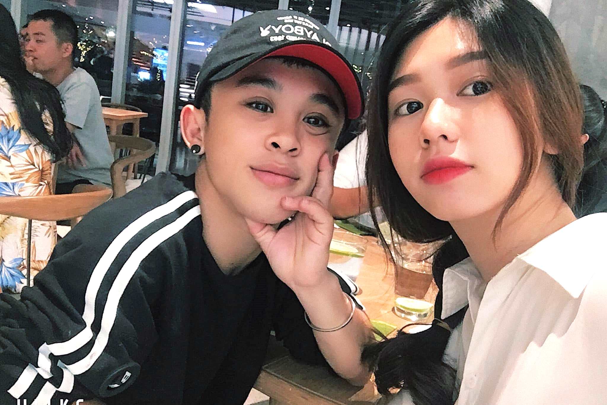 "Chàng lùn" Xuân Tiến khoe ảnh bạn gái xinh không kém người mẫu tình cũ - 4