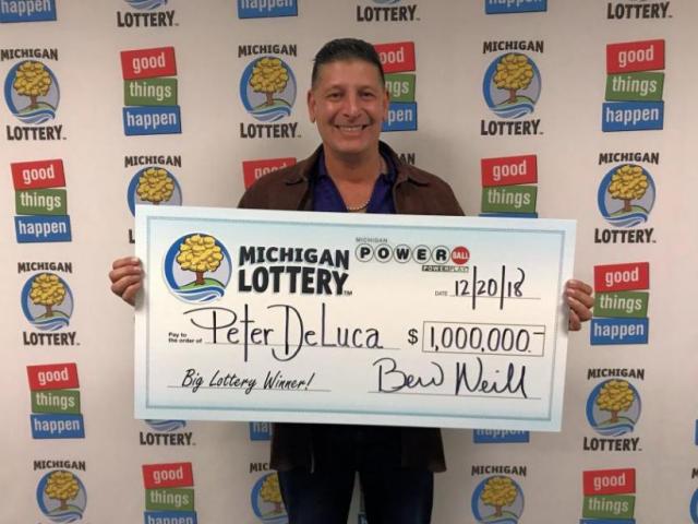 Phi thường - kỳ quặc - 1 triệu USD "rơi vào đầu" suốt 2 tháng mà không biết