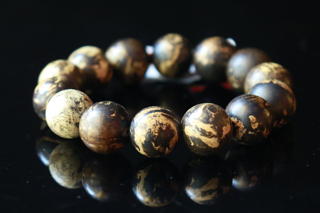 Chiêm ngưỡng bộ sưu tập vòng trầm hương đẳng cấp dành cho doanh nhân - 4