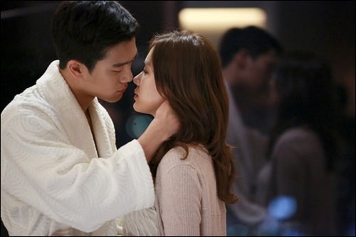 Trót mang thai với trai trẻ, vợ bối rối khi đối diện với chồng - 2