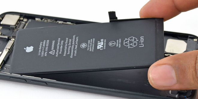 Apple kéo dài thời gian giảm giá thay pin iPhone, an ủi iFan - 2