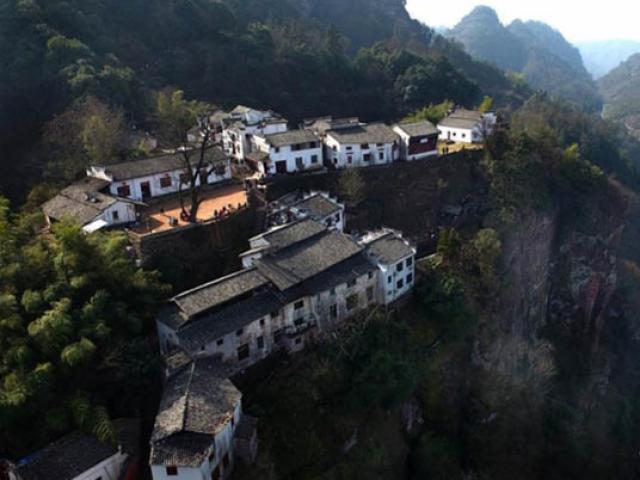 Du lịch - Chốn "bồng lai tiên cảnh" phố Nguyệt Hoa hút hồn du khách