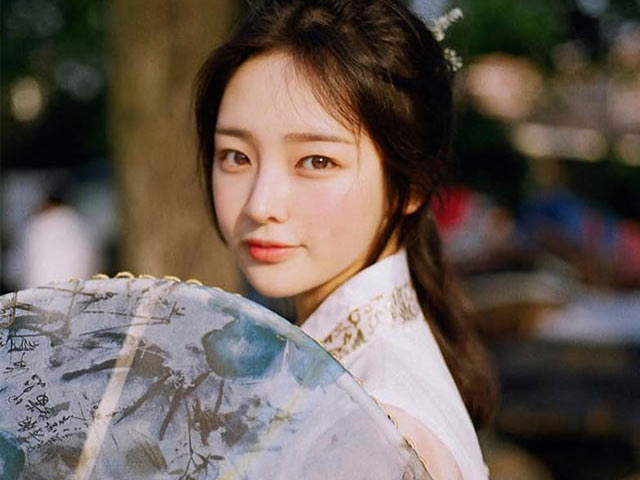 Thời trang - Những thiếu nữ châu Á có góc nghiêng tuyệt đẹp