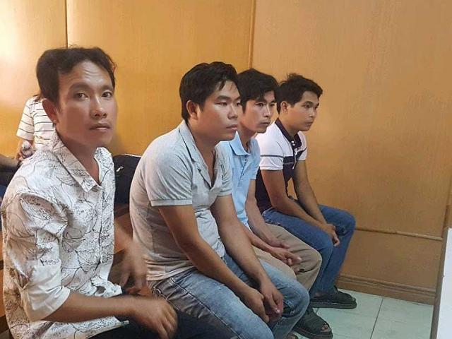 Pháp luật - Rắc rối vụ đi vệ sinh quay mặt qua nhà hàng xóm