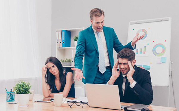 8 dấu hiệu bạn đang làm việc với người hay tự ái - 2