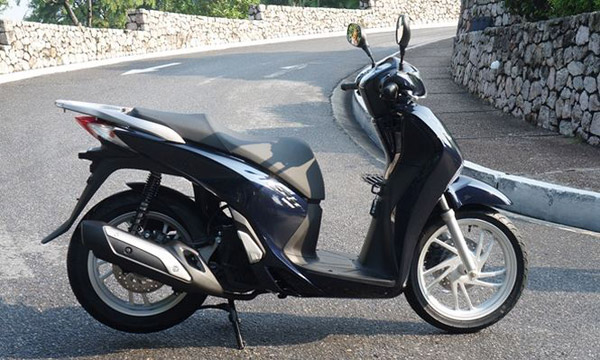 Đại lý 'thổi' giá xe máy, Honda Việt Nam không liên quan? - 2