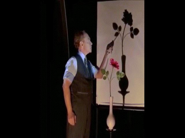 Bạn trẻ - Cuộc sống - Màn ảo thuật cắt bóng khiến cả thế giới kinh ngạc