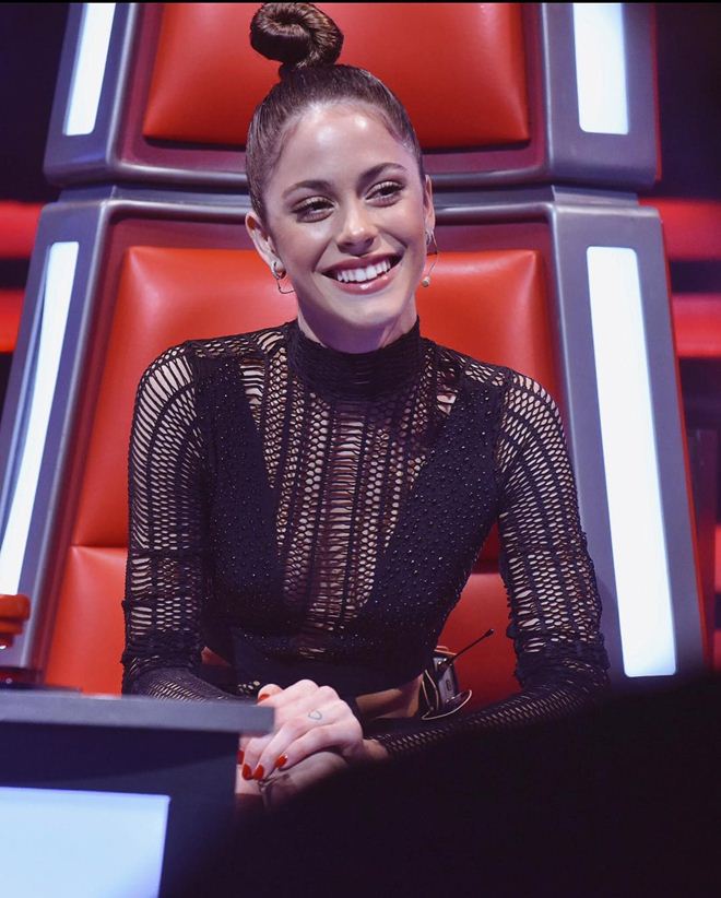 Mỹ nữ quê Messi được Thành Long nhận làm “con gái” ngày càng gợi cảm - 5