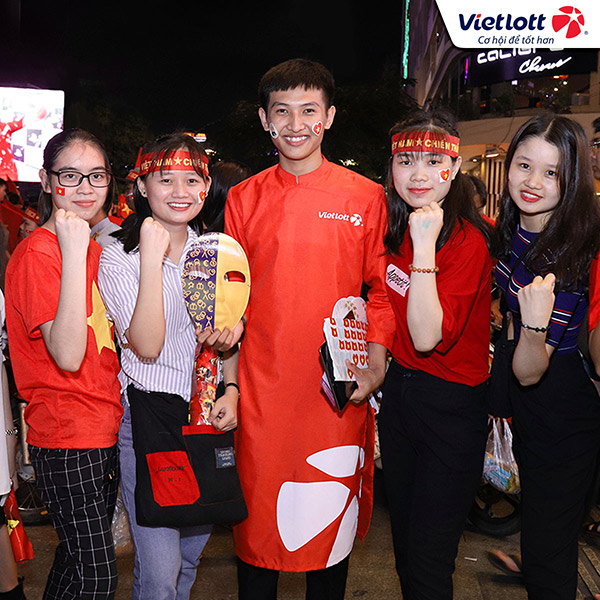 Mặt nạ: Biểu tượng mới của sự may mắn - 2