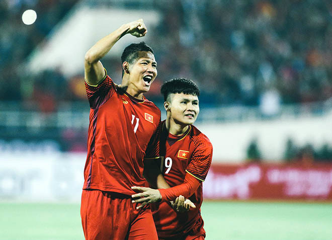 Clip cảm xúc nhất AFF Cup 2018: Anh Đức &#34;xé lưới” Malaysia, Văn Lâm òa khóc - 1